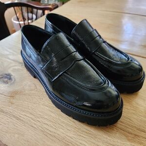 L'idea by Lori Classic Black Patent Leather Penny‎ Loafers Lug Sole Shoes Size 8
